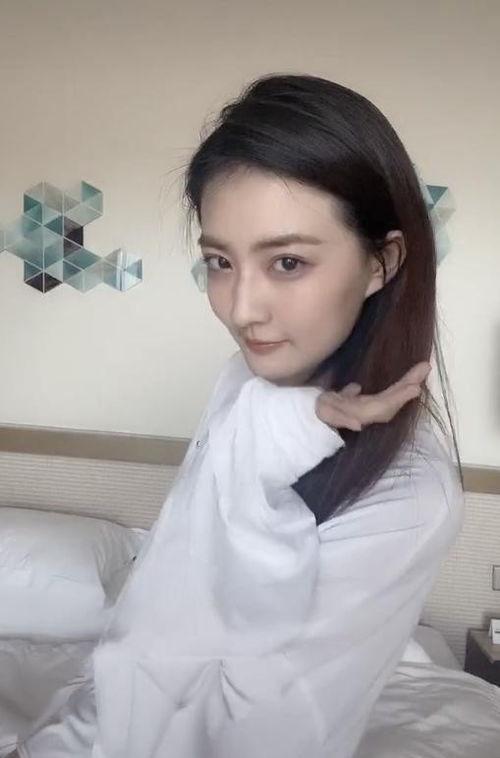 张铭恩徐璐最新八卦爆料,甜蜜互动引网友热议 第1张 张铭恩徐璐最新八卦爆料,甜蜜互动引网友热议 第1张